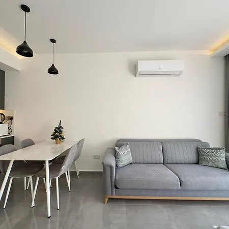 شقة Modern Pool-view - 5 Minute Walk To 5 Star Sandy Beaches! Dherinia