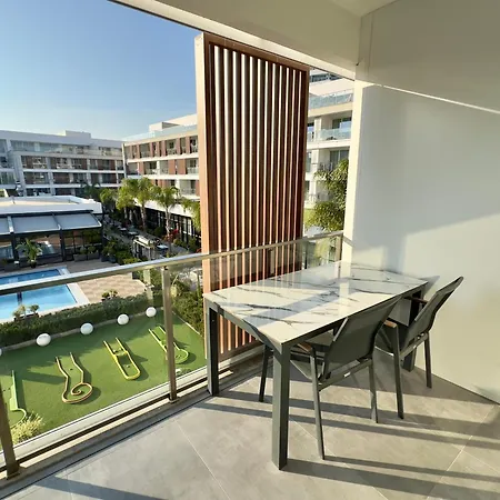 Modern Pool-view - 5 Minute Walk To 5 Star Sandy Beaches! Dherinia